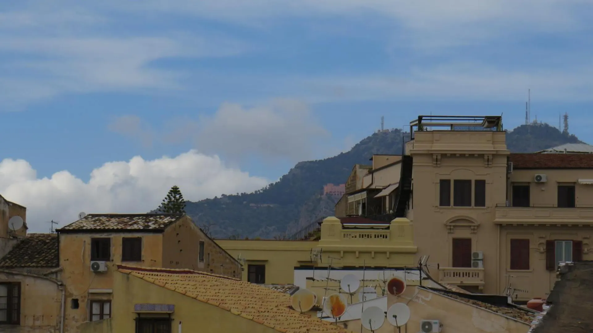 Awesome Terrace And Apartment In The City Centre Palermo 0*,  Italy